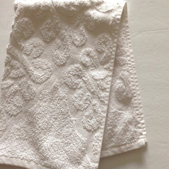 Vintage Caldwell 1 White w Pink Ribbon & Lace Bath Towel +1 Hand Towel Bathroom - Picture 5 of 5